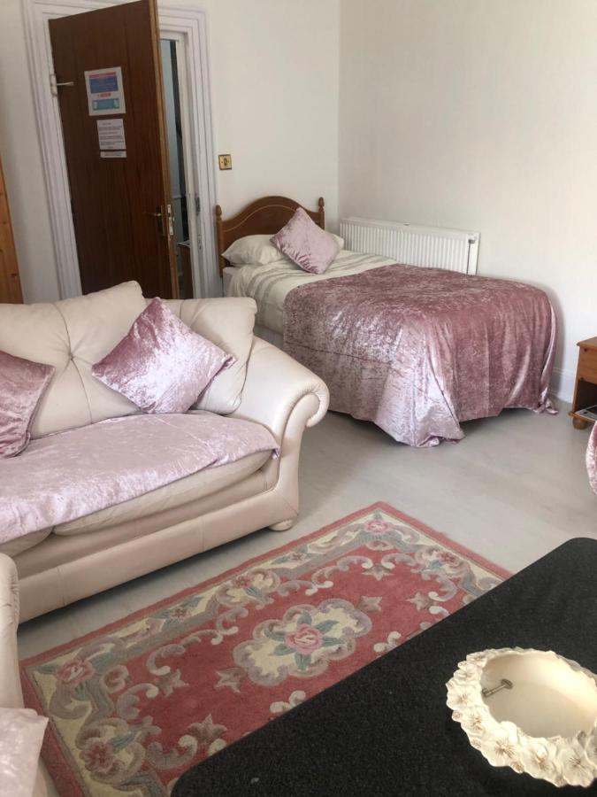 Brown'S Guest House Peterhead Extérieur photo
